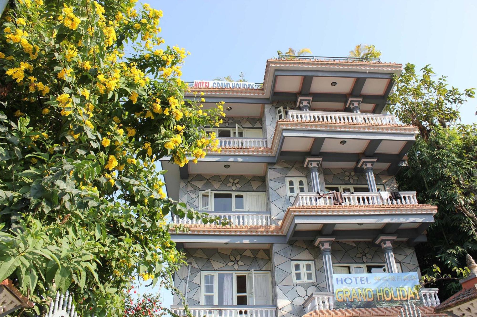 Hotel Grand Holiday Pokhara Kültér fotó