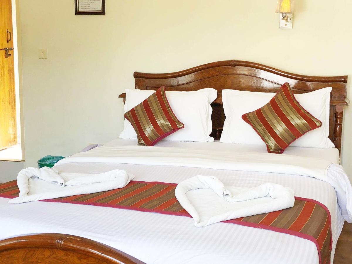 Hotel Grand Holiday Pokhara Kültér fotó