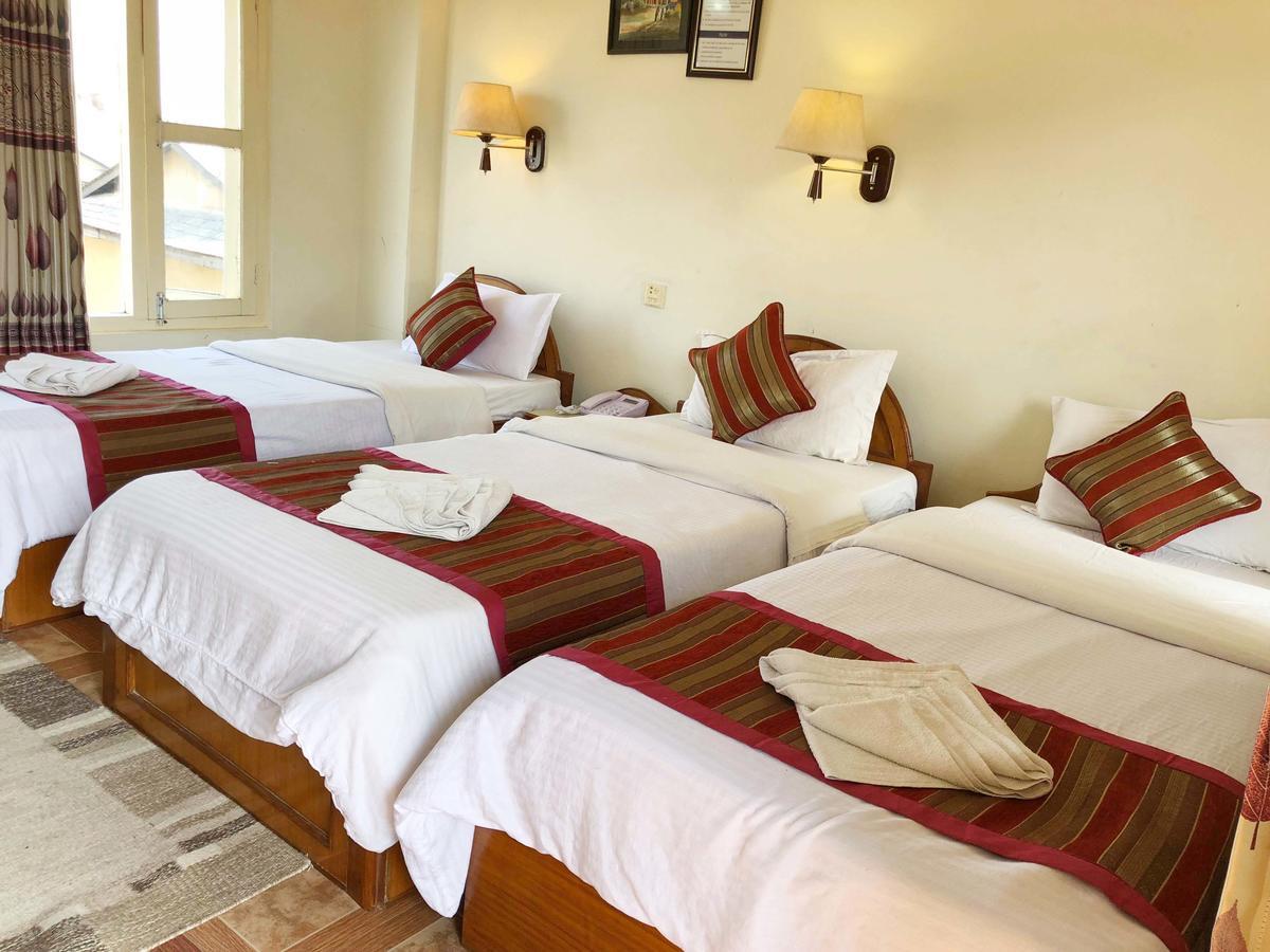 Hotel Grand Holiday Pokhara Kültér fotó