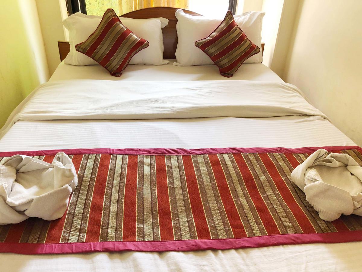 Hotel Grand Holiday Pokhara Kültér fotó