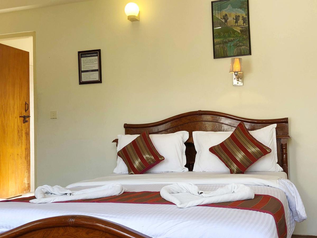 Hotel Grand Holiday Pokhara Kültér fotó