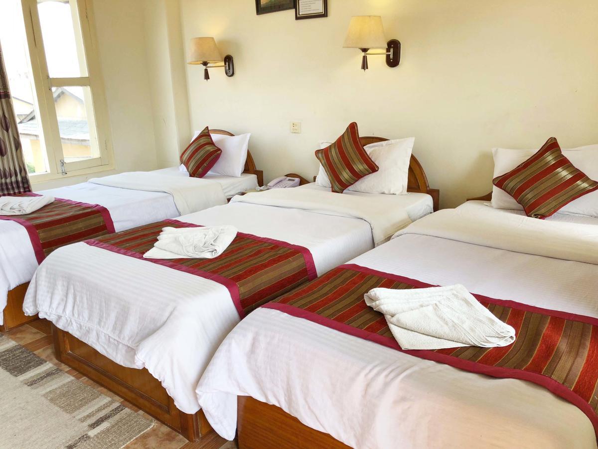 Hotel Grand Holiday Pokhara Kültér fotó
