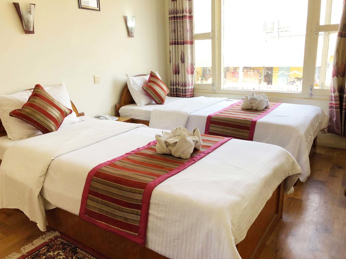 Hotel Grand Holiday Pokhara Kültér fotó