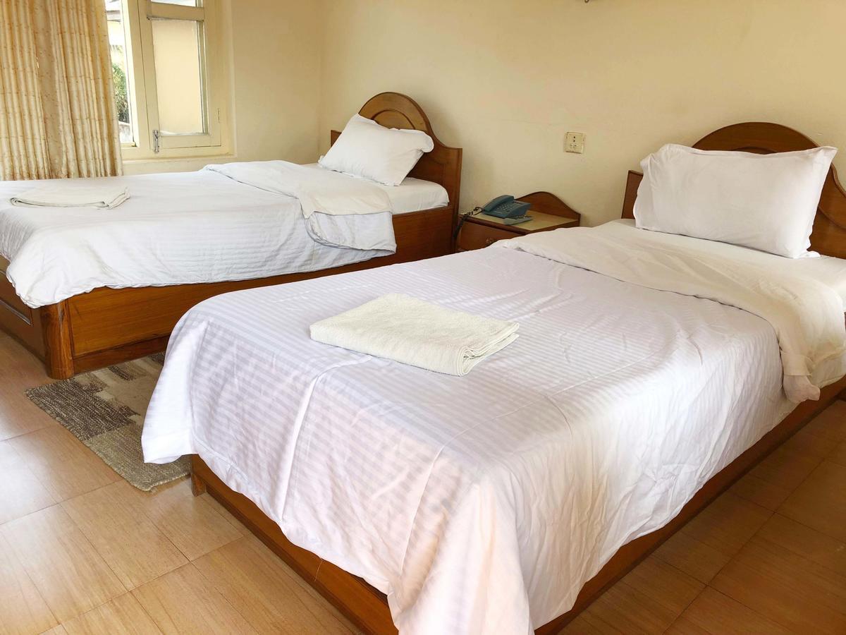 Hotel Grand Holiday Pokhara Kültér fotó
