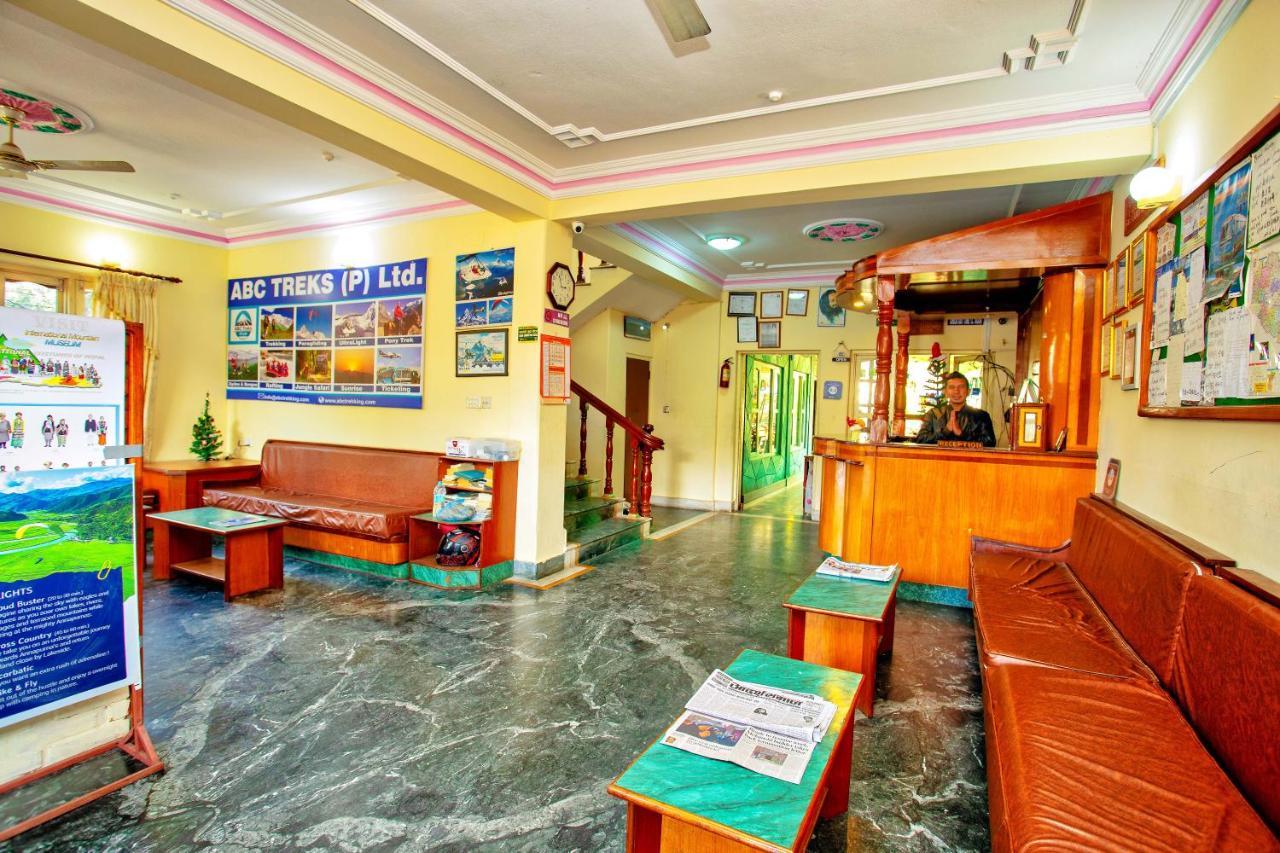 Hotel Grand Holiday Pokhara Kültér fotó