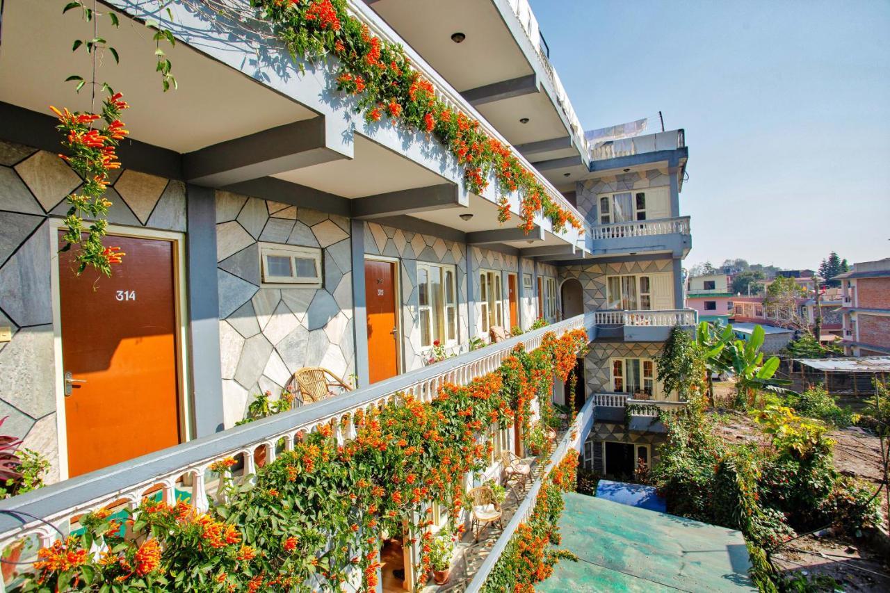 Hotel Grand Holiday Pokhara Kültér fotó