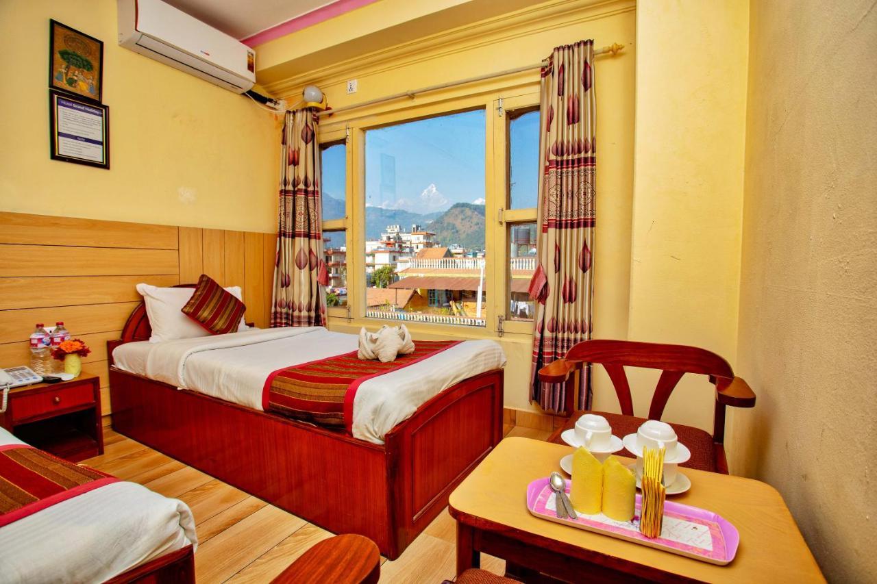 Hotel Grand Holiday Pokhara Kültér fotó