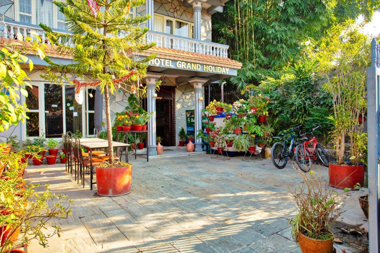 Hotel Grand Holiday Pokhara Kültér fotó