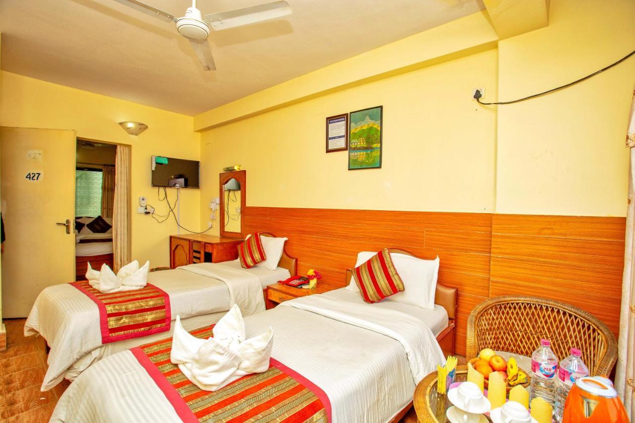 Hotel Grand Holiday Pokhara Kültér fotó