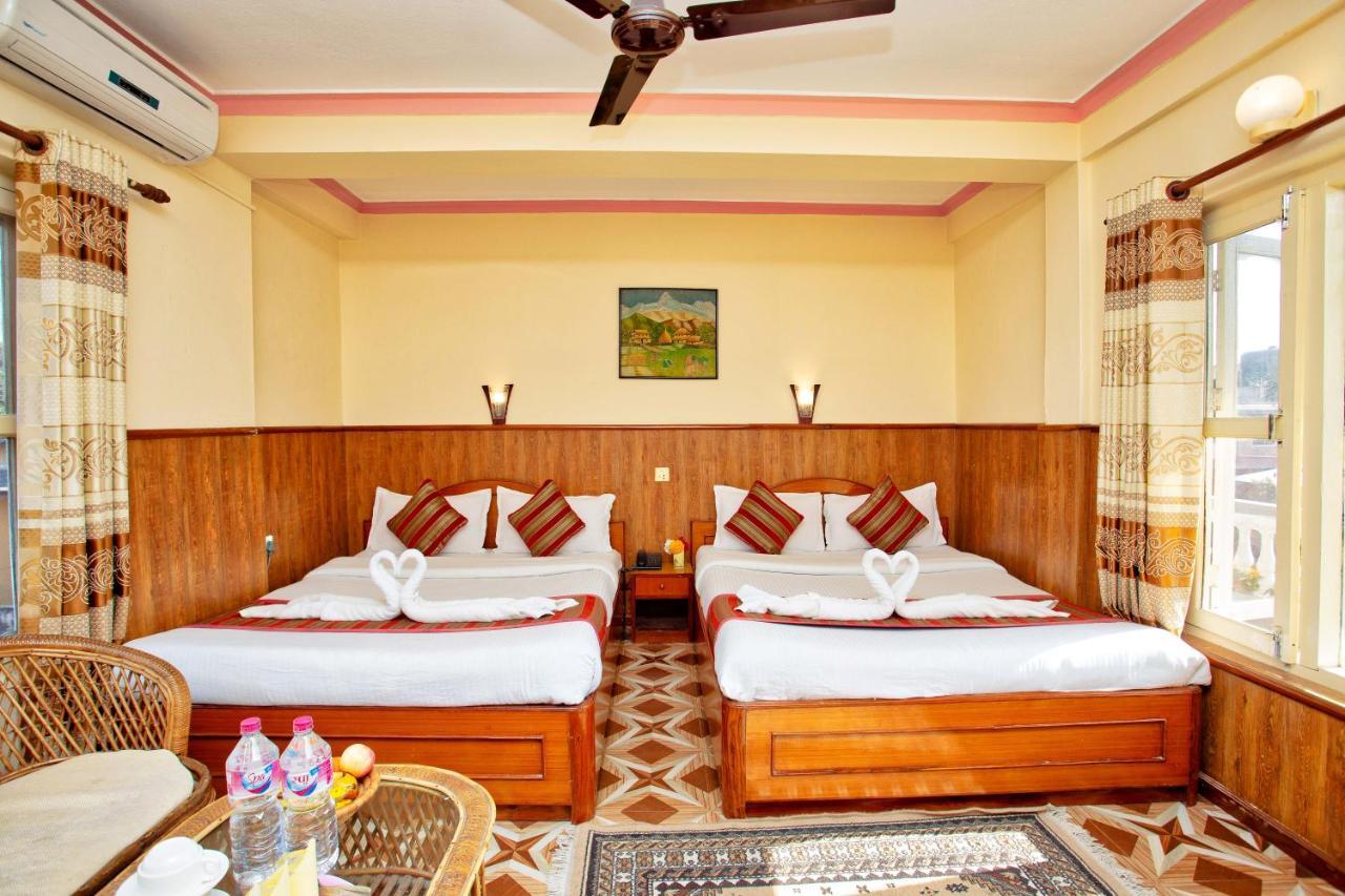Hotel Grand Holiday Pokhara Kültér fotó