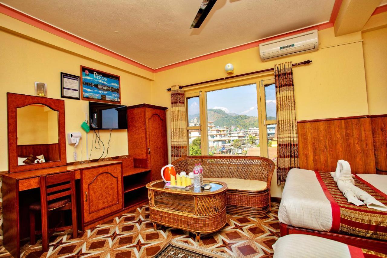 Hotel Grand Holiday Pokhara Kültér fotó