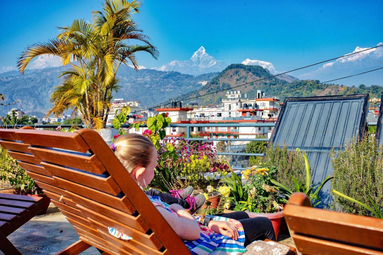Hotel Grand Holiday Pokhara Kültér fotó
