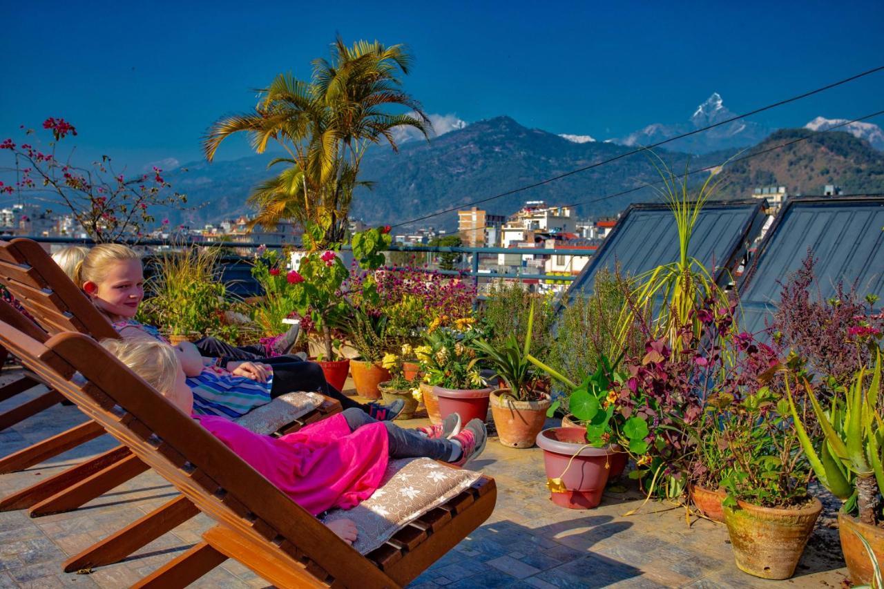 Hotel Grand Holiday Pokhara Kültér fotó